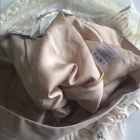 Lovers and Friends Ella lace mini skirt - Picture 10 of 16